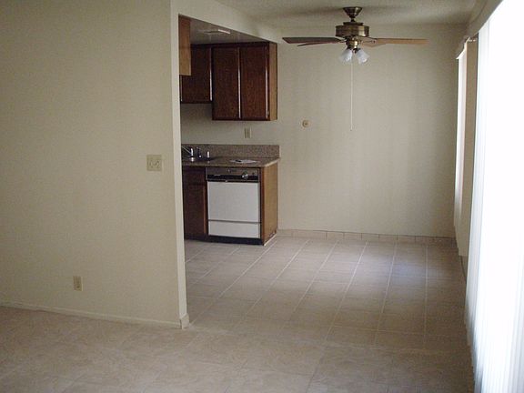 4th image of 30 N 3rd St APT D