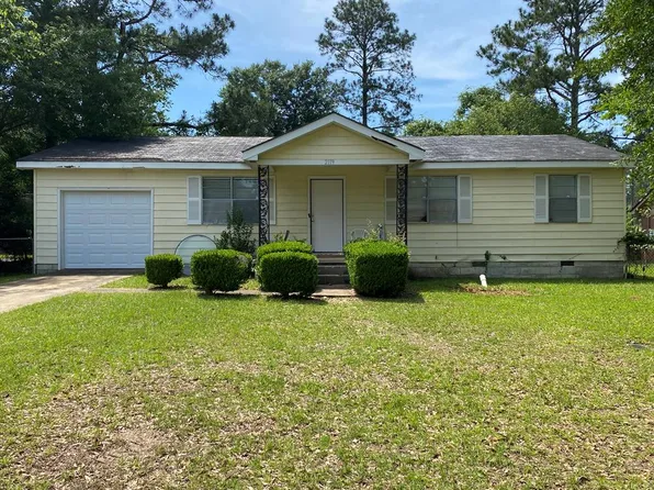 2119 Juniper Dr, Albany, GA 31721