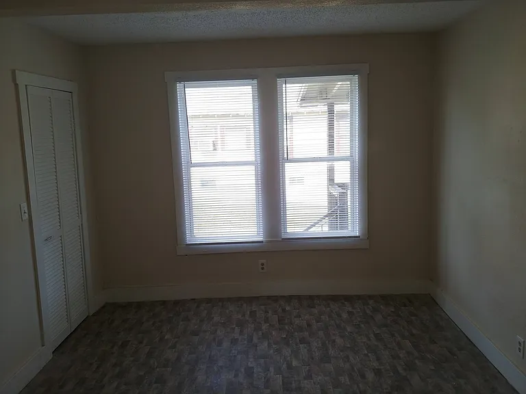 423 Main St #A — Photo 17