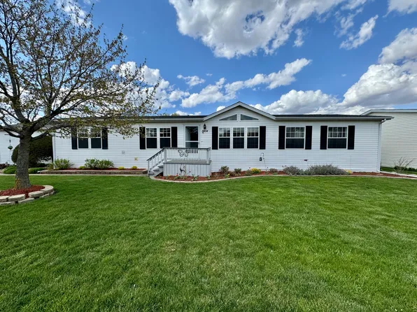 5604 Irving Blvd, Machesney Park, IL 61115
