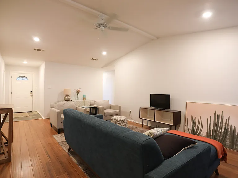 12315 Wycliff Ln — Photo 13
