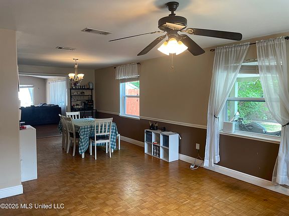2nd image of 2607 Demaret Dr