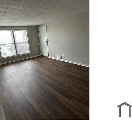 2nd image of 410 Lindsay Ct