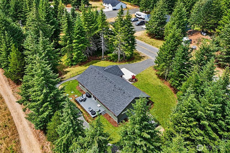 4th image of 911 W California Road