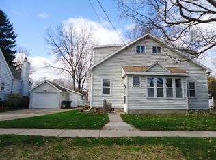 615 Ivory St, Seymour, WI 54165