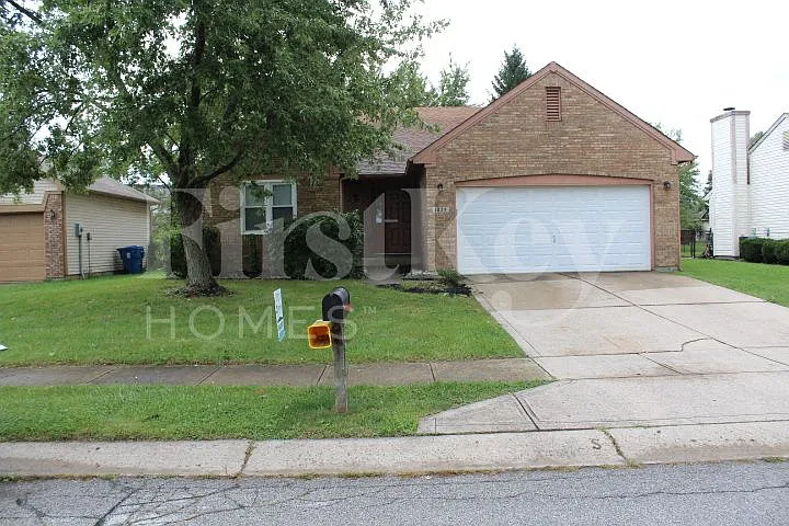 10311 Park Valley Dr — Photo 3