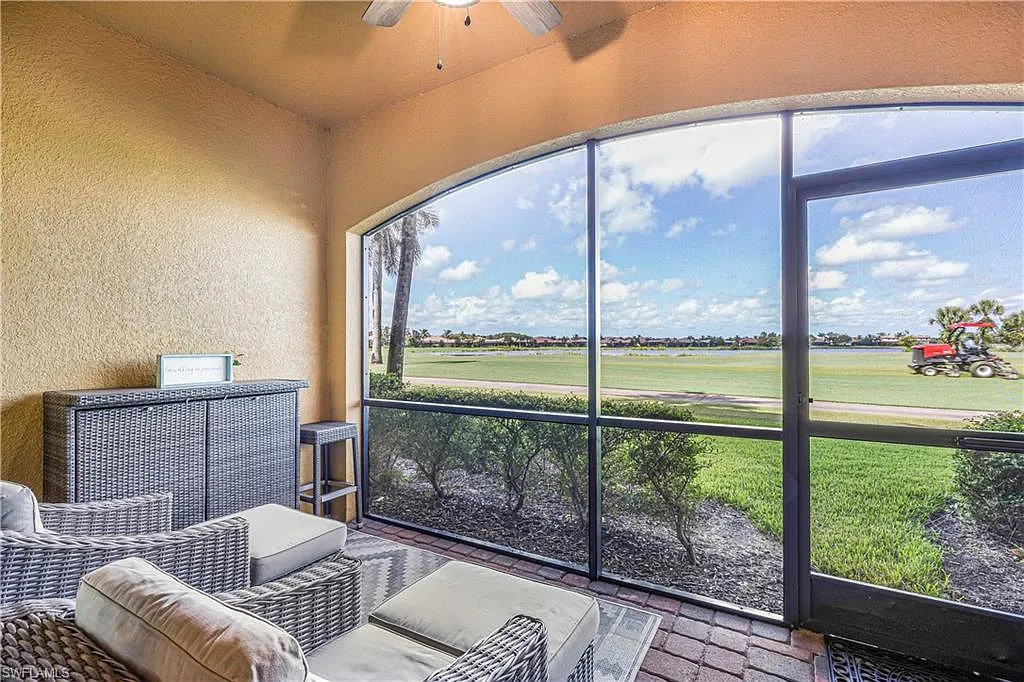 2 bed, 2.0 bath, 1107 sqft, $7,500 — Photo 1