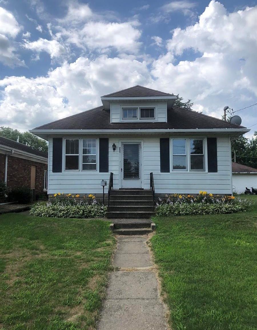 255 W 1st St, Coal City, IL 60416 Zillow