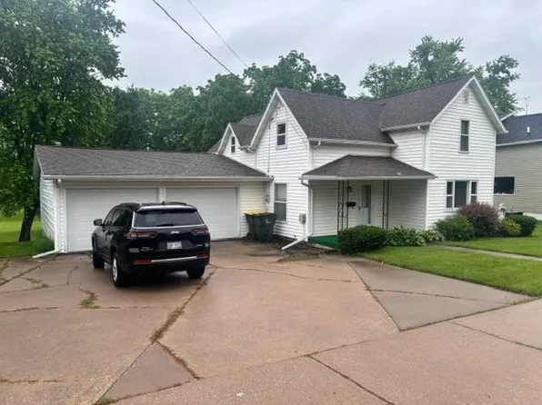 901 Madison St, Lancaster, WI 53813