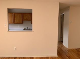 12 Phlox Cir APT C, Owings Mills, MD 21117