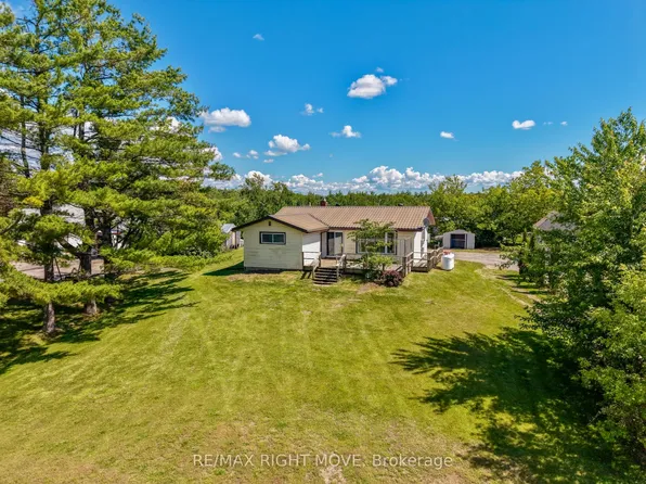 944 Portage Rd, Kawartha Lakes, ON K0M 2B0