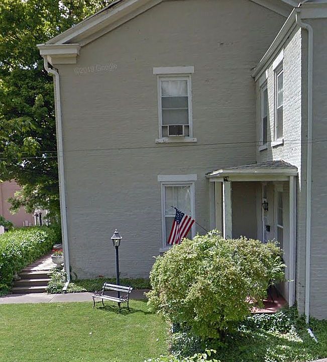 2nd image of 18 E Jennings St