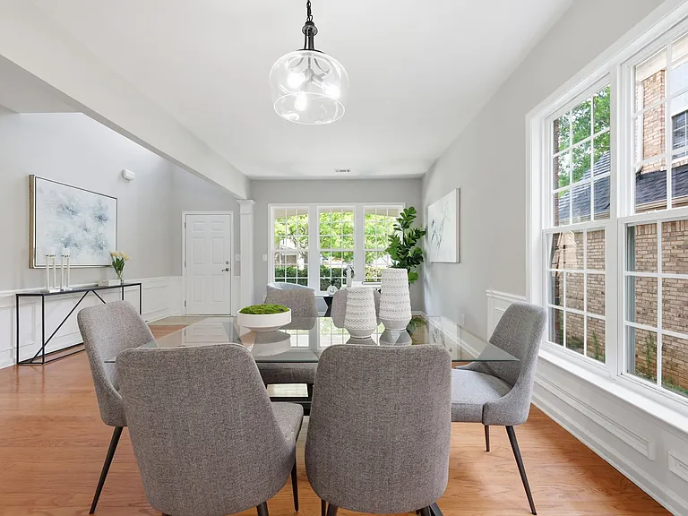 2020 Kyrle Ln — Photo 4