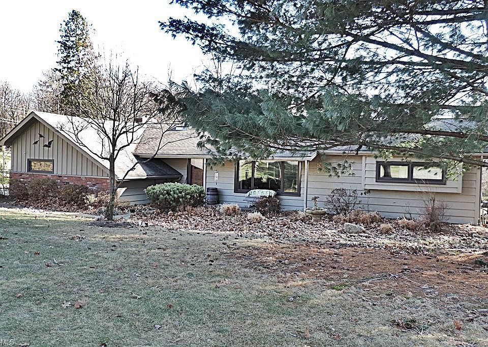 1st image of 16350 Tulip Ln