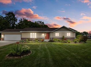 30540 Wallmark Lake Dr, Chisago City, MN 55013