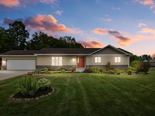 30540 Wallmark Lake Dr, Chisago City, MN 55013