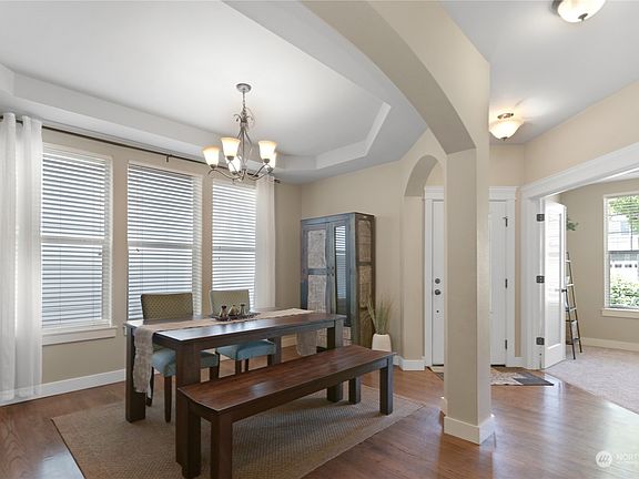 5th image of 4506 Logan Drive NE