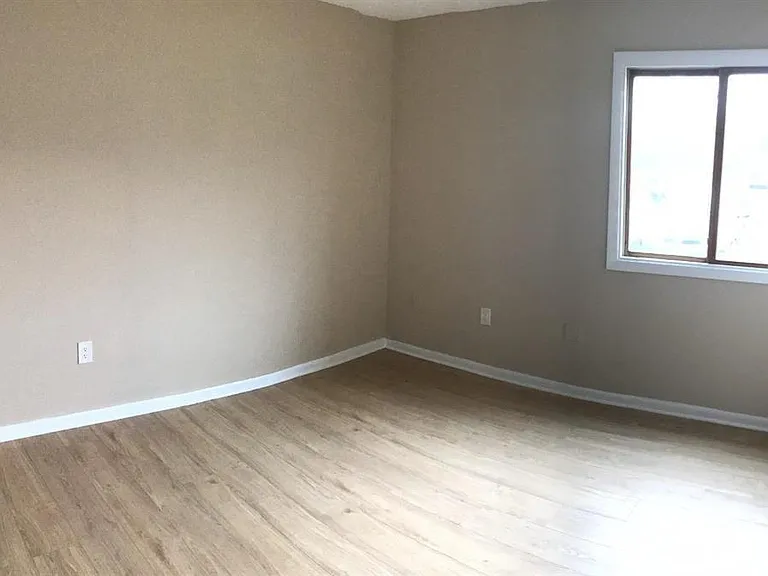 4811 Ravens Crest Dr — Photo 10