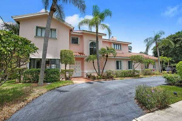 Home For Sale In The Cove