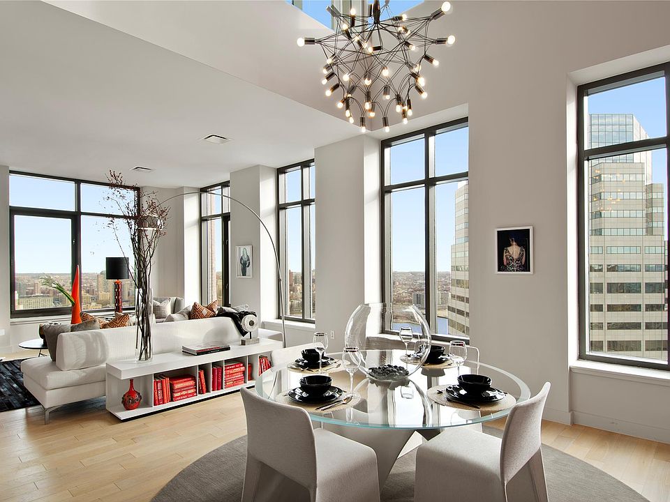 1st image of 75 Wall St APT Phd3