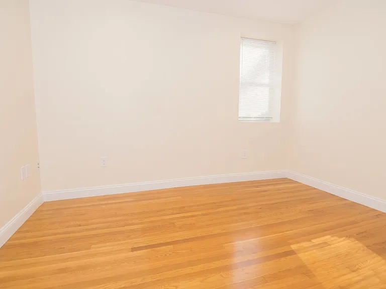 1805 Beacon St #2B — Photo 10