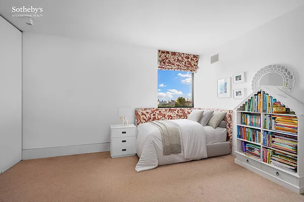 Rented by Sotheby's International Realty | media 36