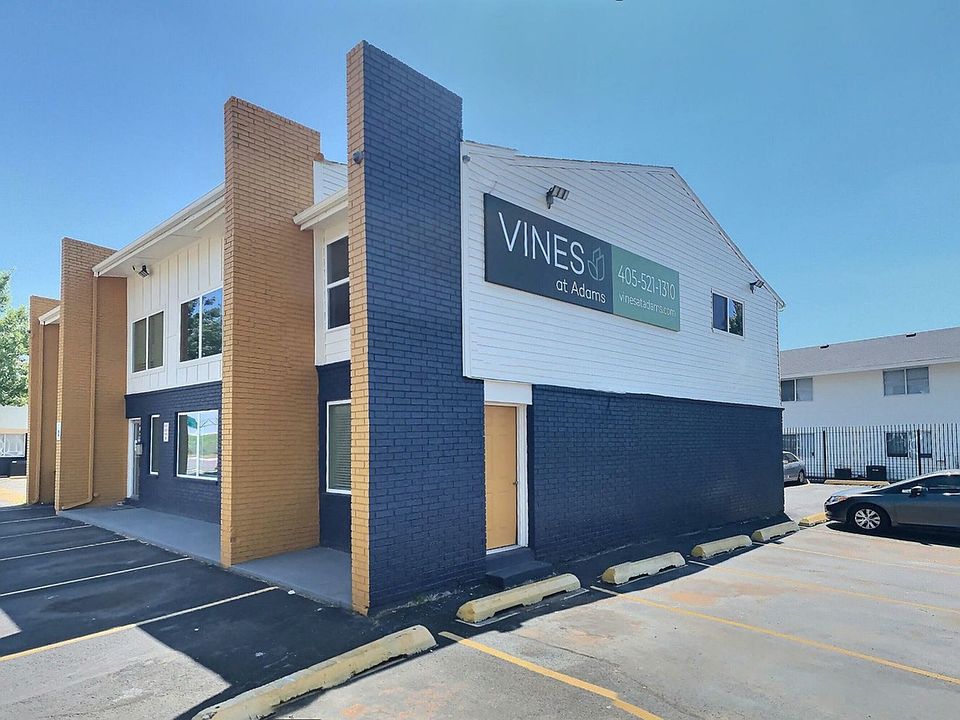 Leasing Office Exterior