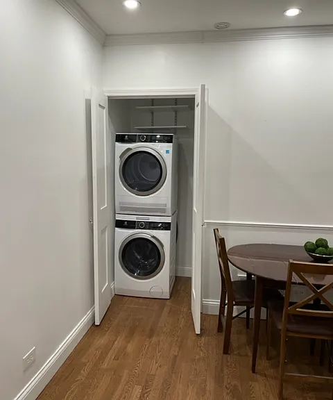 1228 N Dearborn St #2 — Photo 8