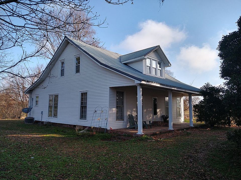 Angled view from driveway