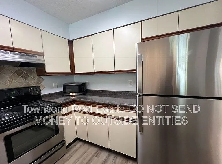 501 Cypress Trace Dr — Photo 8