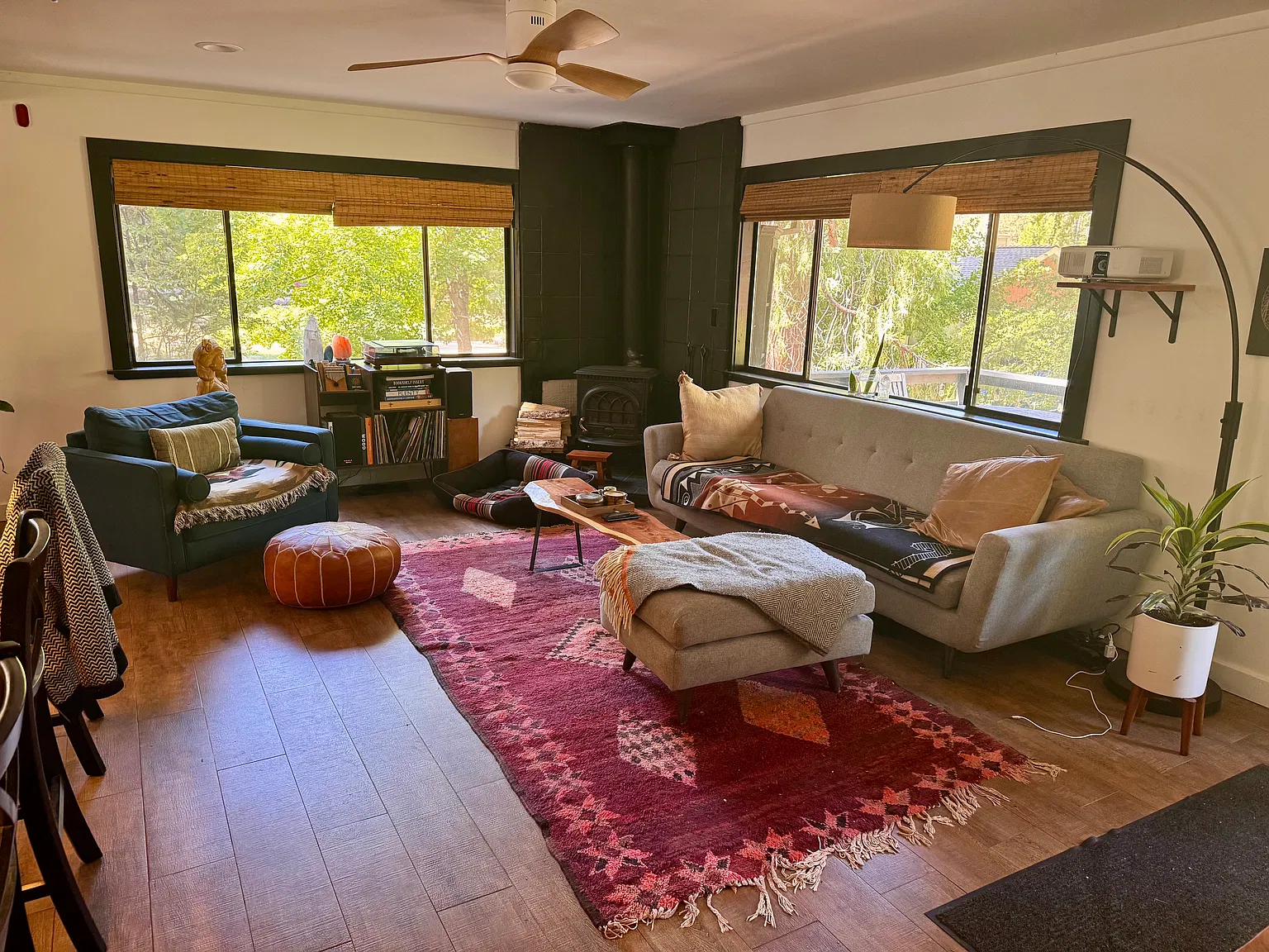 3 bed, 1368 sqft, $2,900 — Photo 3