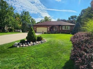 7814 Fort Myers Ct, Parma, OH 44134