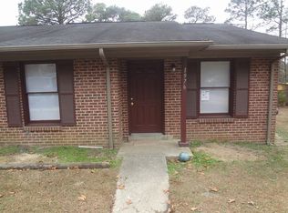 1976 Glenwick Dr, Fayetteville, NC 28304