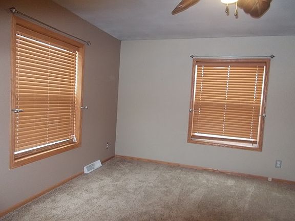 3rd image of 615 N Lasalle St