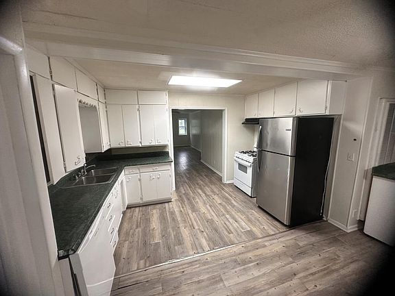 2nd image of 2237 B St NE