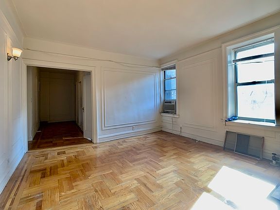 5th image of 106 Pinehurst Ave APT B43