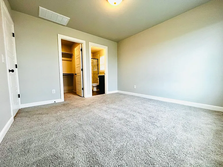 18608 Cantar Dr — Photo 5