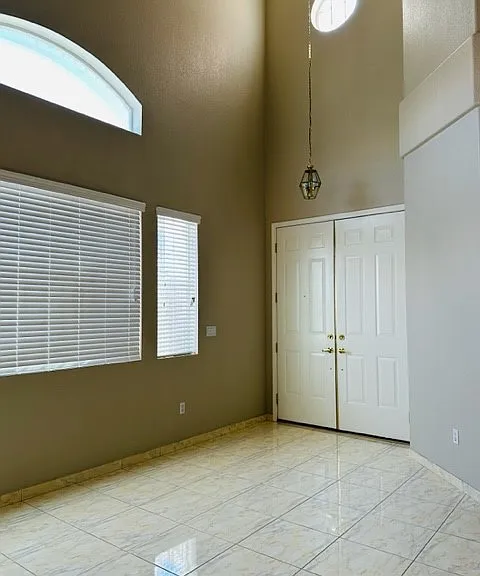 9804 Cornwall Crossing Ln — Photo 3
