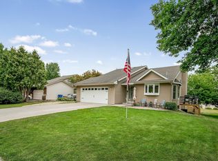 6256 Nathan Ln N, Maple Grove, MN 55369