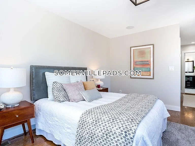 7 Webster St #1 — Photo 27