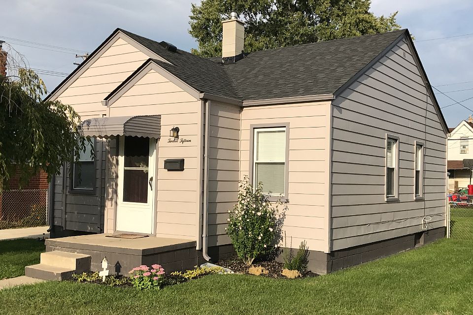 1st image of 1215 7th St