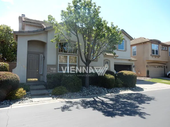 12136 Gold Bluff Ln, Gold River, CA 95670