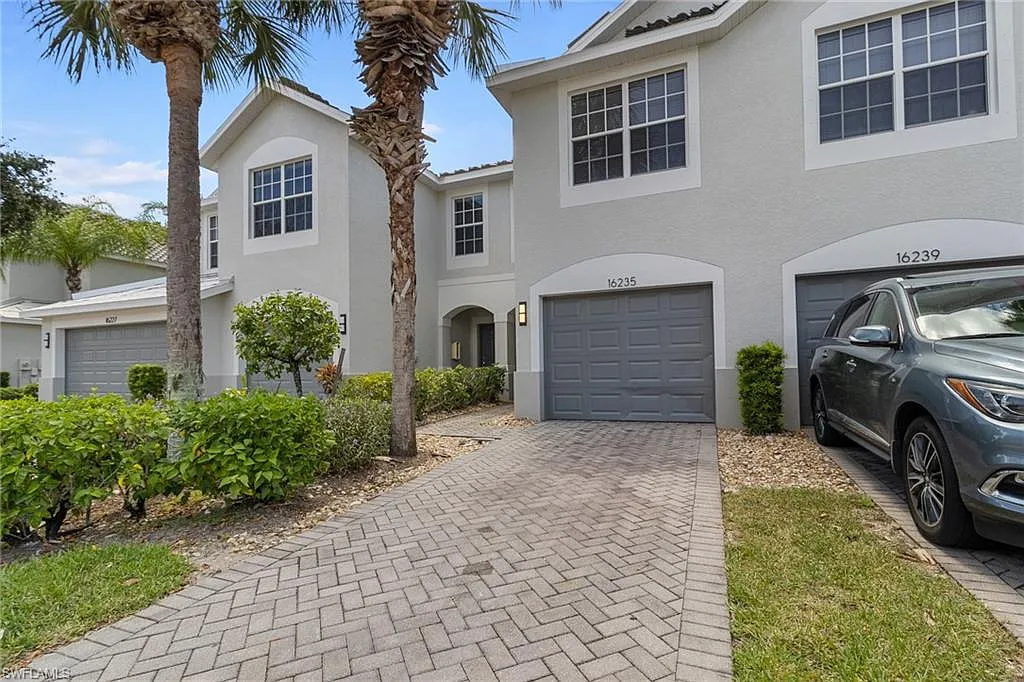 3 bed, 2.5 bath, 1580 sqft, $2,500 — Photo 1