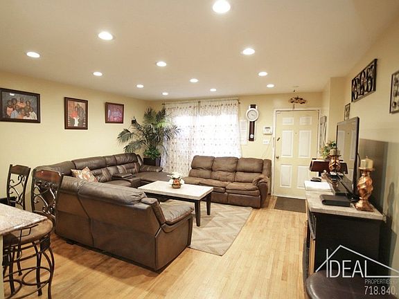 2nd image of 682 Lexington Ave