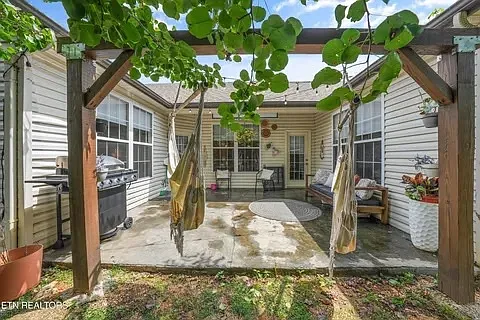 10816 Meriwether Ln — Photo 16