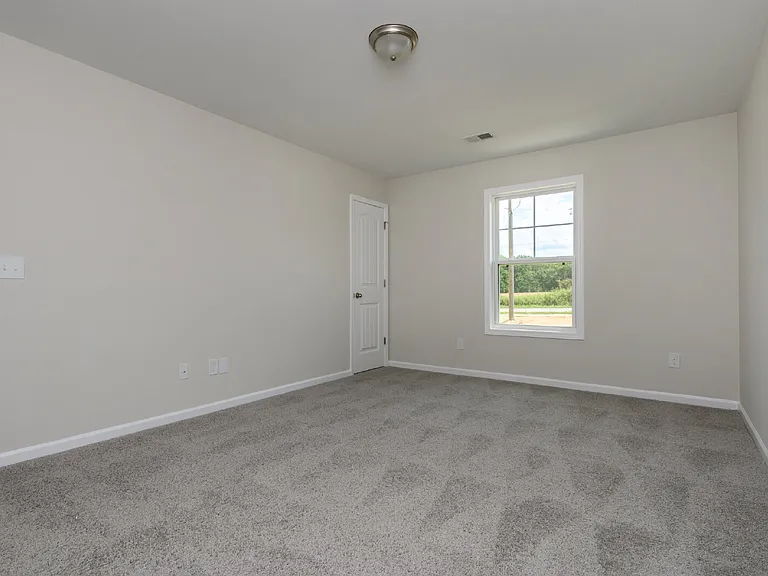 105 Bruinen Dr — Photo 36