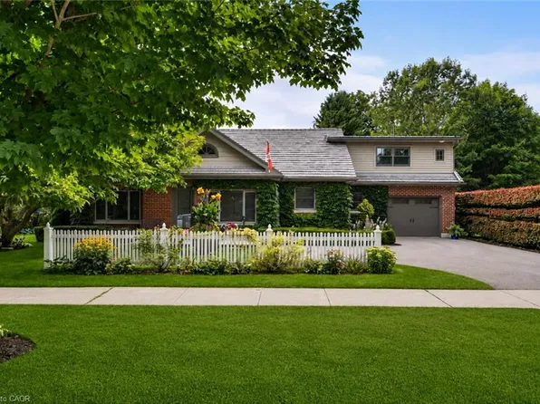 23 Alice St W, The Blue Mountains, ON N0H 2P0