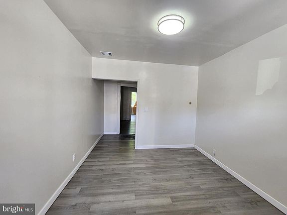4th image of 2427 E Lanvale St