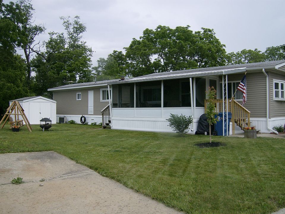 1st image of 17255 Roberts Dr