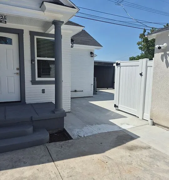 3679 3rd Ave — Photo 23